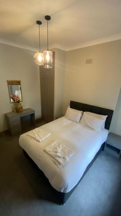 3 Notting Hill, Portobello Road-Amazing Location! 런던 외부 사진